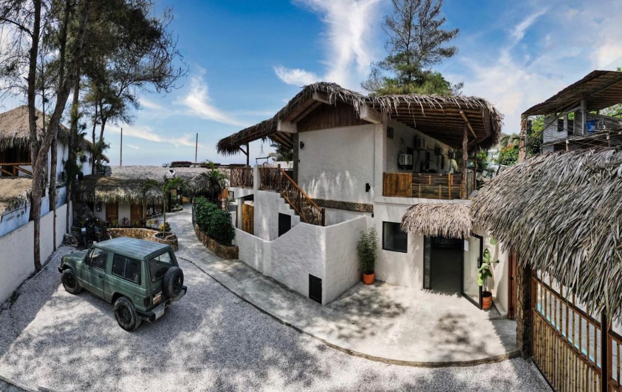 Tres Palmas Hotel Montañita Buitenkant foto