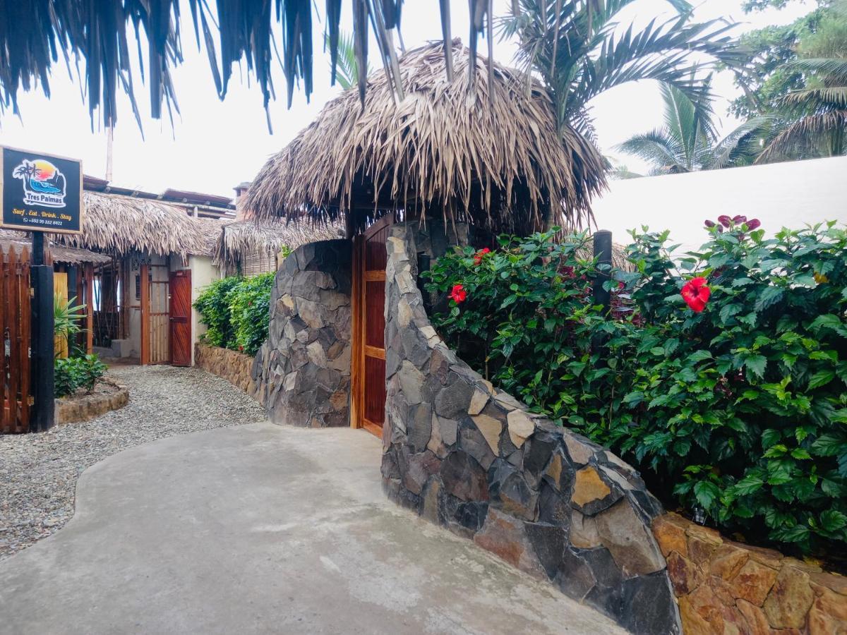 Tres Palmas Hotel Montañita Buitenkant foto