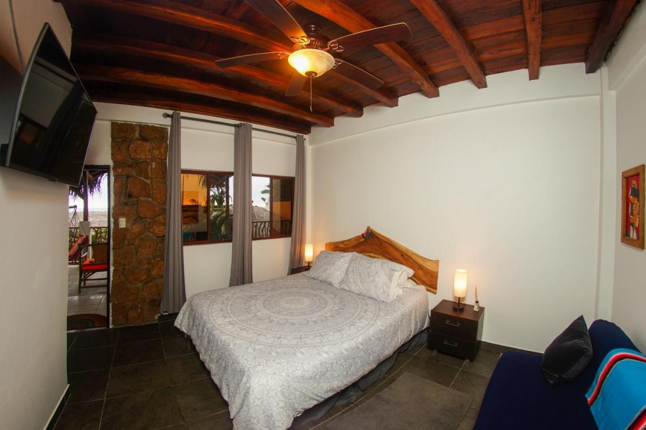 Tres Palmas Hotel Montañita Buitenkant foto