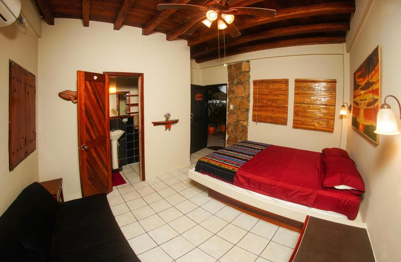 Tres Palmas Hotel Montañita Buitenkant foto